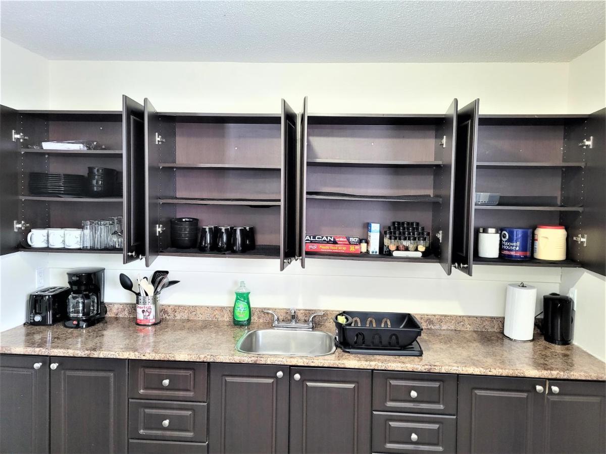 Cozy 4 Bedroom Townhouse - Peaceful Feel Of Home Winnipeg Exterior foto